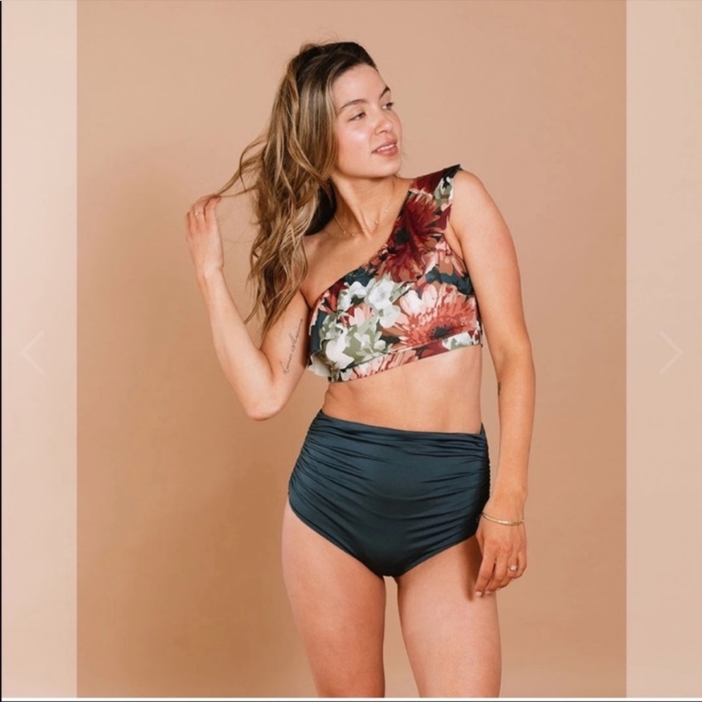 Albion Icon Wave Top Messina